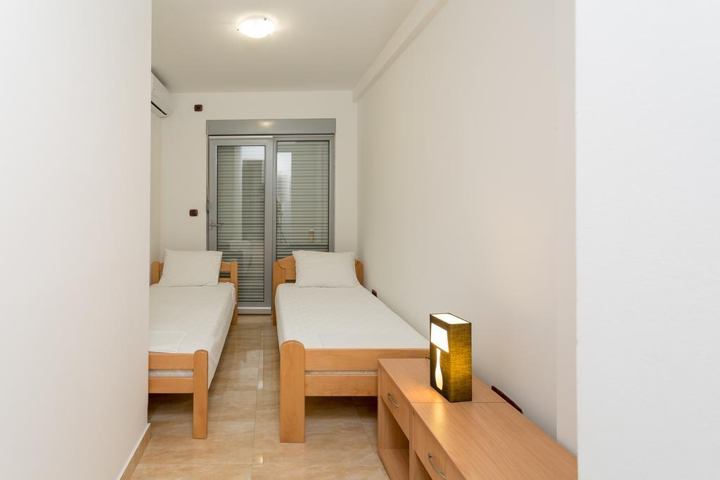 Adriatic Raf Apartments Budva Bagian luar foto
