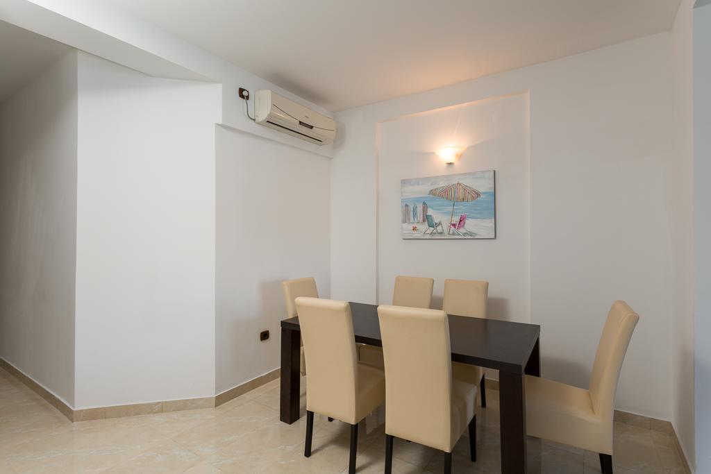 Adriatic Raf Apartments Budva Bagian luar foto